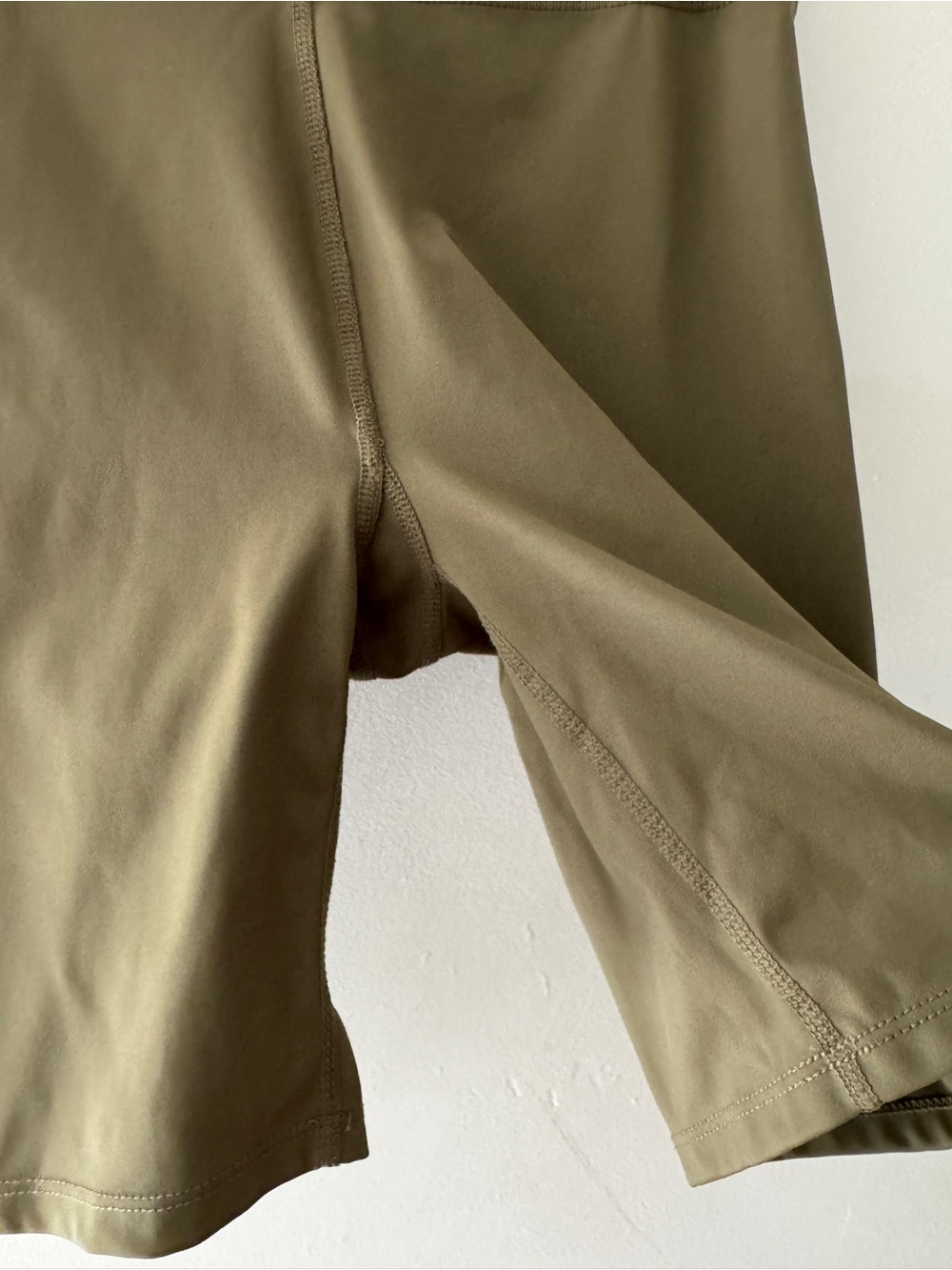 Madewell MWL High Rise 7" Olive Green Biker Shorts - Picture 3 of 7